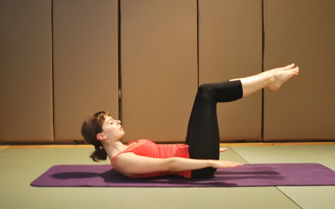 The Pilates Hundred: Perfect This Common Warm-Up and Conditioning Exercise