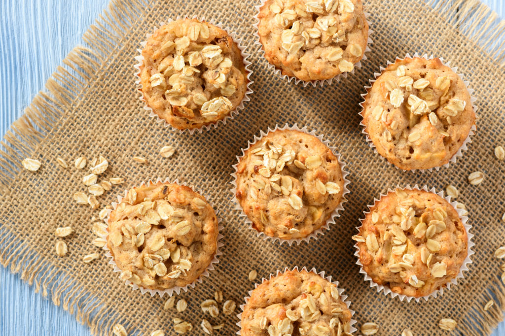 Oat muffins with cinnamon.