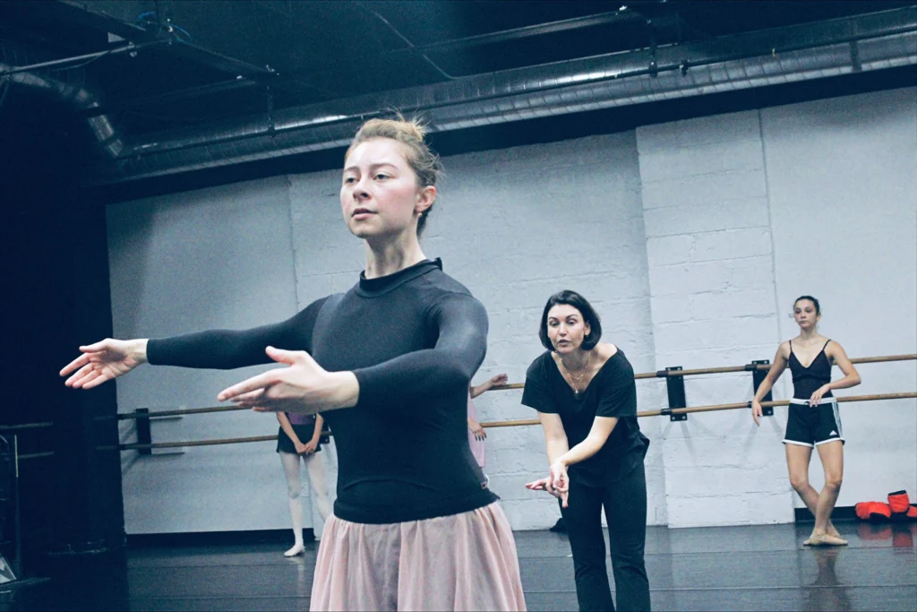 Kathleen Breen Combes teaches a ballet class.